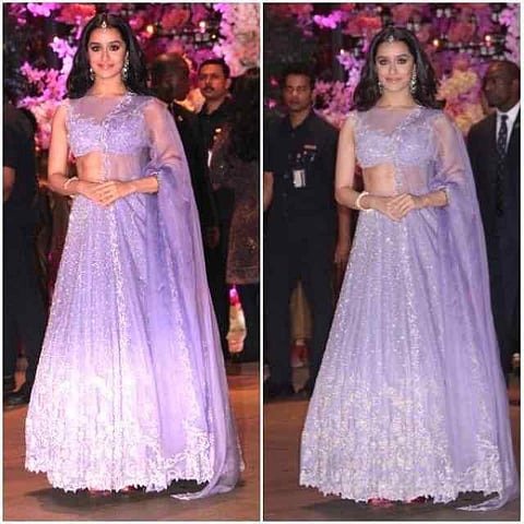  പ്രിയങ്ക ചോപ്രയുടെയും കങ്കണയുടെയും എന്തിന് വിക്ടോറിയ ബെക്കാമിന്റെ വരെ മനം കവര്‍ന്നു ; ഫാഷന്‍ ലോകം കീഴടക്കി ഈ നിറം ! 