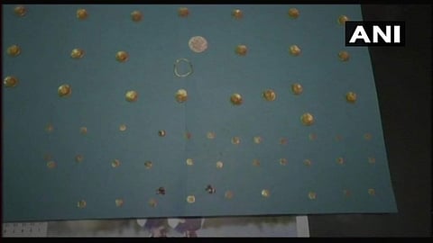 റോഡ് നിർമ്മാണത്തിന് കുഴിയെടുത്തു ; കിട്ടിയത് ഒരു കുടം സ്വർണ്ണം