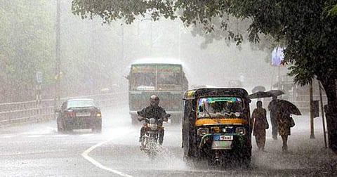 കനത്തമഴ; സംസ്ഥാനത്തെ 12 ജില്ലകളില്‍ നാളെ വിദ്യാലയങ്ങള്‍ക്ക് അവധി