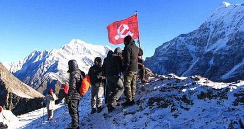 ഉയരങ്ങള്‍ കീഴടക്കി മടങ്ങുമ്പോള്‍ ഹിമവാന്റെ നെറുകില്‍ ആ ചെങ്കൊടി നാട്ടാന്‍ അവന്‍ മറന്നില്ല