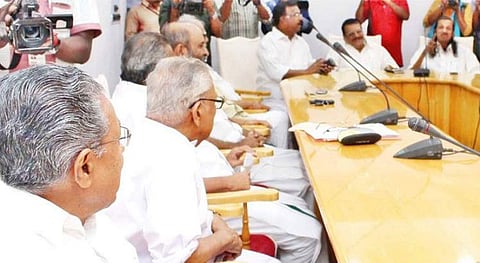 പുറത്തുനില്‍ക്കുന്നവര്‍ അകത്തേക്ക് ! : എല്‍ഡിഎഫ് വിപുലീകരണത്തിന് സിപിഎമ്മിന്റെ പച്ചക്കൊടി, നേതൃയോഗം വ്യാഴാഴ്ച