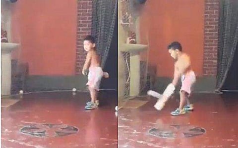 ഓഫ് സൈഡിലെ പുലി, ഐസിസിയേയും ഞെട്ടിച്ച രണ്ടു വയസുകാരന്‍