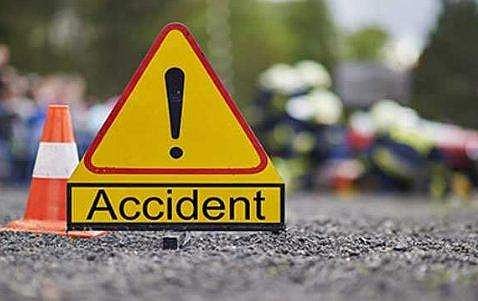 തൃശൂരില്‍ ടാങ്കര്‍ ലോറിയും ഓട്ടോറിക്ഷയും കൂട്ടിയിടിച്ച് ആറു വയസ്സുകാരന്‍ മരിച്ചു ; ഏഴുപേര്‍ക്ക് പരിക്ക് ; നാലുപേരുടെ നില ഗുരുതരം