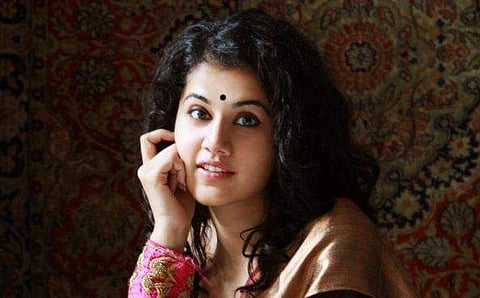 'അവള്‍ ബോളിവുഡിലെ ഏറ്റവും മോശം നടി, മൂന്ന് ചിത്രം കൂടി കഴിഞ്ഞാല്‍ സിനിമയില്‍ നിന്ന് പുറത്താകും'; വിമര്‍ശകന്റെ വായടപ്പിച്ച് തപ്‌സി പാനു