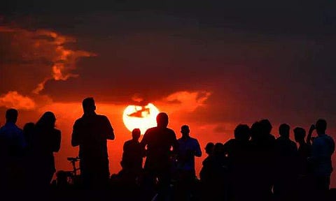 മാനത്ത് വിരുന്നൊരുക്കി ചന്ദ്രഗ്രഹണം, രക്തചന്ദ്രന്‍ നിറഞ്ഞു നിന്നത് 104 മിനിറ്റ്‌