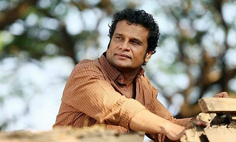 'പച്ചമീന്‍ വില്‍ക്കുന്നവളെ കല്ലെറിയുന്നത്, പൊരിച്ച മീന്‍ കിട്ടാത്തവരാരും അറിഞ്ഞില്ലേ?: ഹരീഷ് പേരാടി