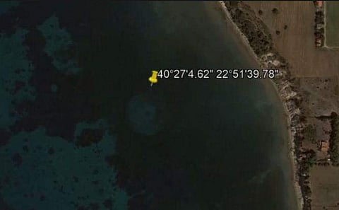 ഗൂഗിള്‍ മാപ്പില്‍ പതിഞ്ഞ അജ്ഞാത വസ്തു; ലൈറ്റ് ഹൗസോ വമ്പന്‍ ഗര്‍ത്തമോ? എന്തെന്നറിയാതെ കുഴങ്ങി ലോകം