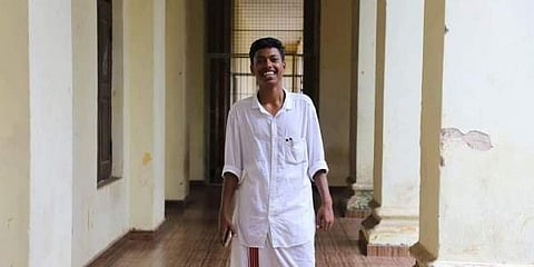 'അഭിമന്യു എന്നത് ഞങ്ങള്‍ക്കിനി ഇതിഹാസത്തിലെ ഒരു കഥാപാത്രമല്ല, ഞങ്ങള്‍ക്കായി പൊരുതിവീണ വീരനായകനാണ്'