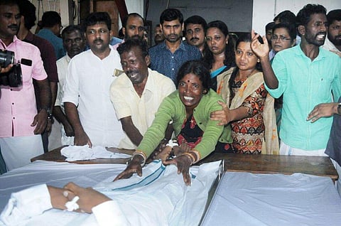 'നിങ്ങളുടെ സഹായം ഞങ്ങള്‍ക്ക് വേണ്ട: സംഘപരിവാറിന്റെ മുഖത്തുനോക്കി അഭിമന്യുവിന്റെ അച്ഛന്‍ പറഞ്ഞു'