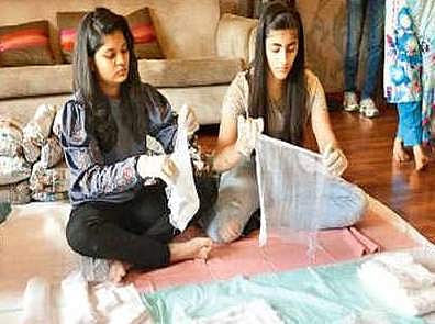 രണ്ട് രൂപയില്‍ ഒരു പാഡ്; ചെലവ് കുറഞ്ഞ സാനിറ്ററി നാപ്കിനുമായി രണ്ട് വിദ്യാര്‍ത്ഥികള്‍