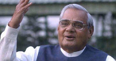 മഹാമൗനങ്ങളുടെ കവി; മികച്ച പാര്‍ലമെന്റേറിയന്‍, സൗമ്യനായ ഭരണാധികാരി..അടല്‍ ബിഹാരി വാജ്‌പേയിയെ ഓര്‍ക്കുമ്പോള്‍