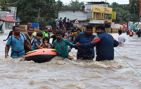 പ്രളയക്കെടുതി; മഹാരാഷ്ട്രയിലെ ലൈംഗിക തൊഴിലാളികള്‍ ഒന്നേകാല്‍ ലക്ഷം നല്‍കും