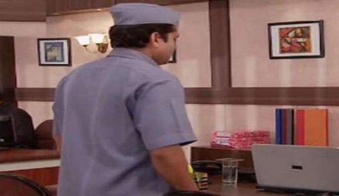 ശിപായി തസ്തികയിലേക്ക് അപേക്ഷയുമായി 3700 പിഎച്ച്ഡിക്കാരും എംബിഎക്കാരും ബിടെക്കുക്കാരും; രാജ്യത്ത് തൊഴിലവസരം വര്‍ധിച്ചുവെന്ന മോദിയുടെ വാദം പൊളിയുന്നു 