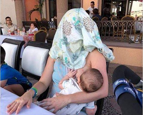 കുഞ്ഞിനെ മുലയൂട്ടുമ്പോള്‍ മറച്ച് പിടിക്കാന്‍ പറഞ്ഞു: അമ്മയുടെ പ്രതികരണം ഇങ്ങനെയായിരുന്നു