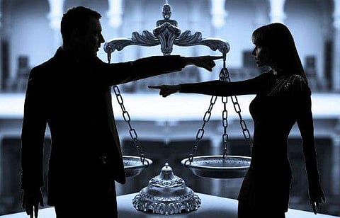 'അവര്‍ എത്ര തന്നു എന്നു നോക്കേണ്ട, വിവാഹശേഷം ഭര്‍ത്താവ് സമ്പാദിക്കുന്ന സ്വത്തില്‍ ഭാര്യയ്ക്ക് തുല്യാവകാശം വേണം'