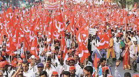 നരേന്ദ്രമോദി സര്‍ക്കാരിന്റെ ജനവിരുദ്ധ നയങ്ങള്‍ക്കെതിരെ കര്‍ഷകര്‍ പ്രക്ഷോഭത്തിന് ; അഞ്ചിന്  പാര്‍ലമെന്റ് മാര്‍ച്ച്