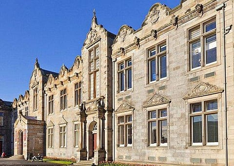 ഈ ഇന്ത്യൻ കോടീശ്വരിയുടെ പഠനച്ചെലവ് കണ്ടാൽ ആരും ഞെട്ടും; 12 പരിചാരകർ, ഓരോരുത്തർക്കും വാർഷിക ശമ്പളം 28 ലക്ഷം!