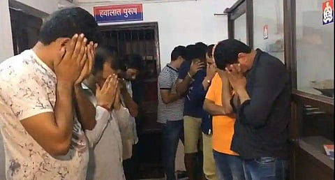 ഒരു ചോദ്യപേപ്പറിന് വില ഏഴ് ലക്ഷം ;  യുപിയില്‍ റിക്രൂട്ട്‌മെന്റ് പരീക്ഷ പേപ്പര്‍ ചോര്‍ന്നു, 11 പേര്‍ പിടിയില്‍