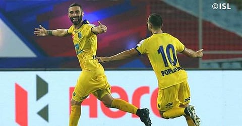 ആശാന്റെ നെഞ്ചിൽ ചവിട്ടിത്തന്നെ തുടക്കം; മടയിൽ ചെന്ന് പുലിയെ കീഴ്പ്പെടുത്തി കൊമ്പൻമാർ; അത്ഭുതങ്ങളൊളിപ്പിച്ച തന്ത്രങ്ങളുമായി ഡേവിഡ് ജെയിംസ്