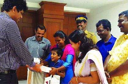 എട്ടാം വയസില്‍ ആദ്യമായി ശബ്ദം ചെവിയിലെത്തി; കളക്റ്ററുടെ ചേമ്പറില്‍ ഇരുന്ന് ആഹ്ലാദത്തോടെ ഒച്ചവെച്ച് അമ്പാടി