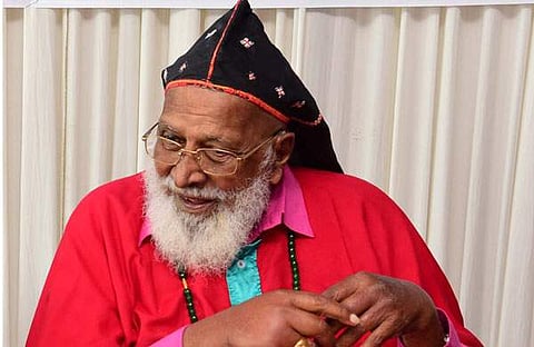 പൊലീസ്: സമാധാനകാംക്ഷികള്‍, രാഷ്ട്രീയക്കാര്‍: ചിന്താക്കുഴപ്പം തീര്‍ക്കുന്നവര്‍; ഇത് ക്രിസോസ്റ്റം നിഘണ്ടു