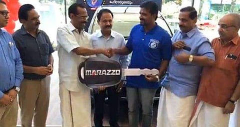 ജെയ്‌സലിന്റെ വലിയ മനസിന് മഹീന്ദ്രയുടെ സല്യൂട്ട്; സമ്മാനമായി മറാസോ കാറ് സമ്മാനിച്ചു