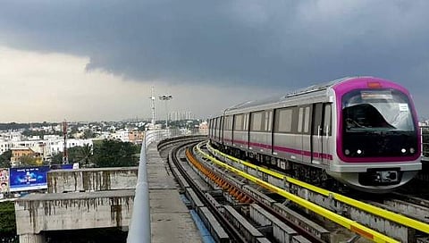 സ്‌കൂളില്‍ പോകാന്‍ വൈകിയതിന് അമ്മ വഴക്ക് പറഞ്ഞു; പത്താം ക്ലാസുകാരന്‍ മെട്രോ ട്രെയിനിന് മുന്നില്‍ ചാടി 