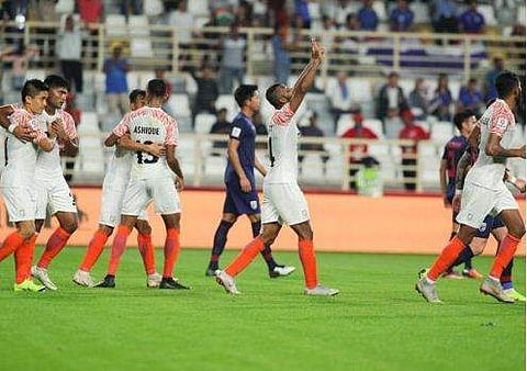 അവസാനമിനിറ്റില്‍ ഇന്ത്യ ഏഷ്യന്‍ കപ്പില്‍ നിന്ന് പുറത്ത്, പരിശീലകന്‍ രാജിവെച്ചു