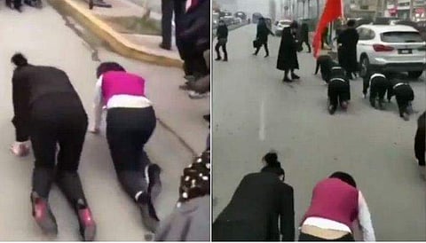 ടാര്‍ഗറ്റ് പൂര്‍ത്തിയാക്കിയില്ല; ജീവനക്കാരെ നടുറോഡില്‍ മുട്ടില്‍ ഇഴയിച്ച് കമ്പനി, പൂട്ടിച്ച് അധികൃതര്‍( വീഡിയോ) 