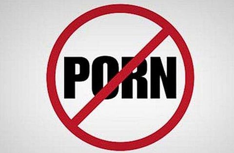പോണ്‍ നിരോധനം പാളി? അശ്ലീല സൈറ്റുകളിലേക്കുള്ള 'ഇടിച്ചുകയറ്റം' തുടരുന്നു; ട്രാഫിക്കില്‍ വര്‍ധനയെന്നു റിപ്പോര്‍ട്ട്‌