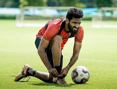 സികെ വിനീത് ഇനി സൂപ്പർ മച്ചാൻ; ചെന്നൈയിൻ എഫ്സിയുമായി കരാറിലെത്തി; ജിങ്കനും അനസും ബ്ലാസ്റ്റേഴ്സിൽ തുടരും