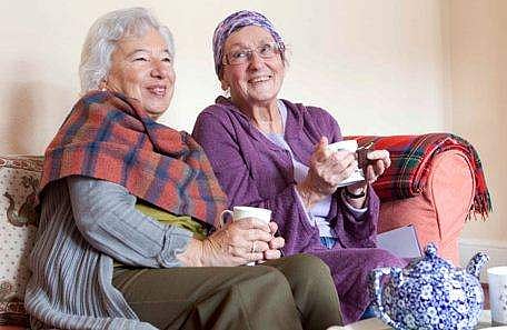 പൊക്കവും ദീര്‍ഘായുസ്സും തമ്മില്‍ ബന്ധമുണ്ടോ?  ഉയരമുള്ള സ്ത്രീകള്‍ക്ക് ആയുര്‍ദൈര്‍ഘ്യം കൂടുമെന്ന് പഠന റിപ്പോര്‍ട്ട്