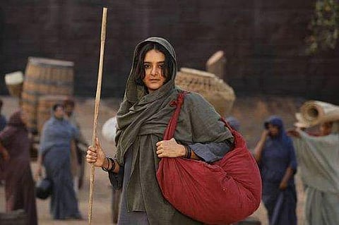 സുബൈദയായി മഞ്ജു വാര്യര്‍; ആരാധകരെ ഞെട്ടിച്ച് മരയ്ക്കാറിലെ കിടിലന്‍ ലുക്ക് പുറത്ത്