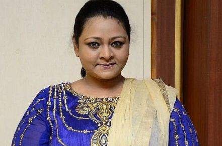 'അന്നേ ചെരുപ്പൂരി അടിക്കണമായിരുന്നു, പഴയകാര്യം ഇപ്പോള്‍ പറഞ്ഞിട്ടെന്തിനാ' ? മീ ടൂ വിനെതിരെ ഷക്കീല