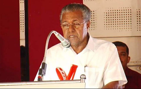 'ഒരു ദേശാടനപ്പക്ഷിക്ക് കേരളം ഇഷ്ടഭൂമിയായി മാറി' ; എന്തോ ആപത്ത് വരാനിരിക്കുന്നുവെന്ന് മുഖ്യമന്ത്രി പിണറായി വിജയന്‍ (വീഡിയോ)