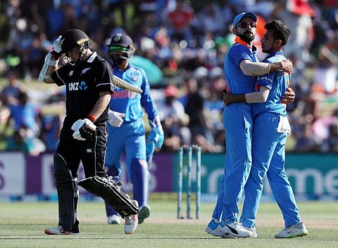 കിവികളെ തകര്‍ത്തെറിഞ്ഞ് മുഹമ്മദ് ഷമിയും പാണ്ഡ്യയും;  ബേ ഓവലില്‍ ഇന്ത്യയ്ക്ക് വിജയലക്ഷ്യം 244 റണ്‍സ്