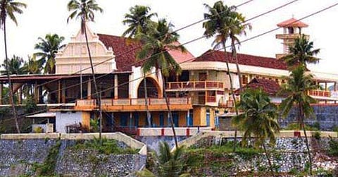 പിറവം പള്ളിക്കേസില്‍ ജഡ്ജിമാരുടെ പിന്മാറ്റം തുടരുന്നു ; കേസ് പരിഗണിക്കുന്നതില്‍ നിന്നും നാലാമത്തെ ബെഞ്ചും പിന്മാറി