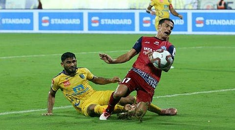 കളി പഠിപ്പിച്ചത് സെവന്‍സാണ്, അവരോട് ഇല്ല എന്ന് പറയാന്‍ എനിക്കാവില്ല, അനസ് പറയുന്നു