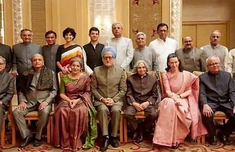 'ആക്‌സിഡന്റല്‍ പ്രൈം മിനിസ്റ്റര്‍' നിരോധിക്കണം; സുപ്രീം കോടതിയില്‍ ഹര്‍ജി