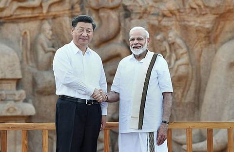 ചൈനീസ് പ്രസിഡന്റ് ഷി ജിന്‍ പിങ്ങുമൊത്ത് പ്രധാനമന്ത്രി നരേന്ദ്ര മോദി/ചിത്രം: പിടിഐ