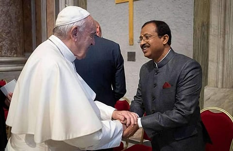 'മോദിയോട് ആശംസകള്‍ അറിയിക്കണം'; വി മുരളീധരന്‍ മാര്‍പ്പാപ്പയുമായി കൂടിക്കാഴ്ച നടത്തി