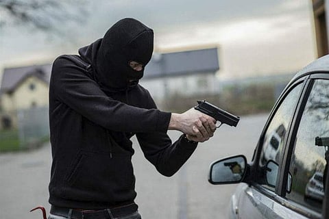 വയനാട് ഹൈവേ കവര്‍ച്ച കേസില്‍ വഴിത്തിരിവ്; കൊള്ളയടിച്ചു എന്നുപറഞ്ഞ പണം പരാതിക്കാരുടെ കാറില്‍ കണ്ടെത്തി