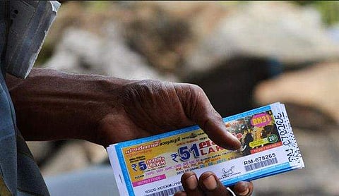 സംസ്ഥാനത്ത് ലോട്ടറി വില്‍പ്പന പുനരാരംഭിക്കുന്നു; ആദ്യ നറുക്കെടുപ്പ് ജൂണ്‍ ഒന്നിന്, വില്‍പ്പനക്കാര്‍ക്ക് നൂറു ടിക്കറ്റ് വായ്പ