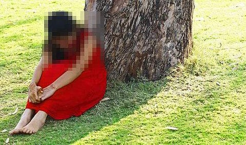 'പത്താം ക്ലാസുകാരിയെ  ഏല്‍പ്പിച്ച് അമ്മ പുറത്തുപോയി, എന്റെയുള്ളില്‍ സാത്താന്‍ കയറി; ലൈംഗിക ചൂഷണത്തെ പറ്റി അവള്‍ അലറി വിളിച്ചു പറഞ്ഞു; ദാരുണം; കുറിപ്പ് വൈറല്‍