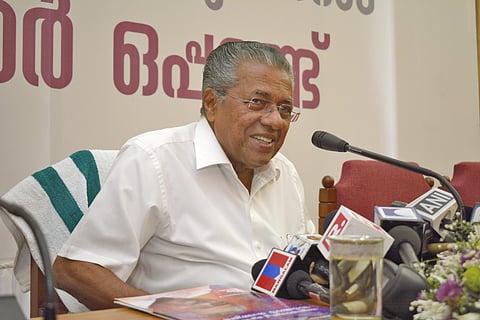 മുഖ്യമന്ത്രി പിണറായി വിജയന്‍ പത്രസമ്മേളനത്തിനിടെ/ ഫയല്‍ ചിത്രം