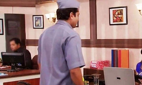 രജിസ്റ്റര്‍ ചെയ്ത് കാത്തിരിക്കുന്നവര്‍ക്ക് ഇരുട്ടടി; ക്ലാസ് ഫോര്‍, എംപ്ലോയ്‌മെന്റ് നിയമനങ്ങള്‍ നിര്‍ത്തലാക്കി സര്‍ക്കാര്‍