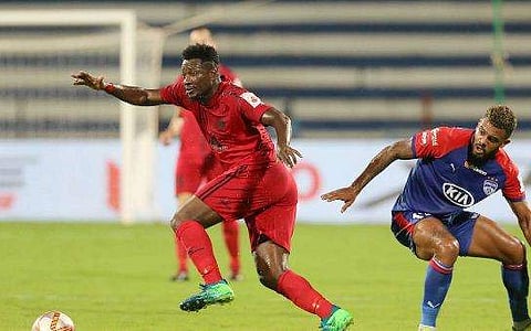 അവസരങ്ങള്‍ പുറത്തേക്കടിച്ച് ബംഗളൂരു; നോര്‍ത്ത് ഈസ്റ്റ് യുനൈറ്റഡിനെതിരെ സമനില