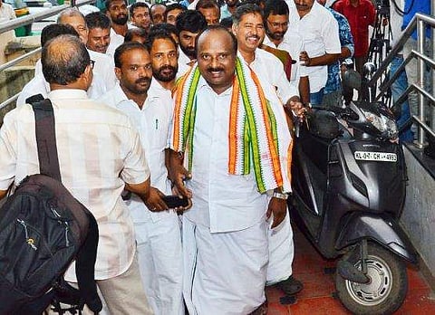 എറണാകുളത്ത് വോട്ടുചോര്‍ച്ച ; യുഡിഎഫ് കേന്ദ്രങ്ങളില്‍ ഞെട്ടല്‍