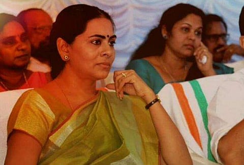 സൗമിനി ജയിനിനെതിരെ വീണ്ടും ഹൈബി; ജനങ്ങളുടെ പ്രതികരണം പാഠമായി ഉള്‍ക്കൊള്ളണം