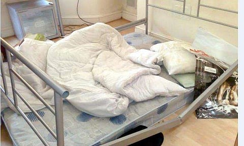 കാമുകനുമായുള്ള സെക്‌സിനിടെ കട്ടിലൊടിഞ്ഞു, ക്ഷുഭിതയായി അമ്മ; ലക്ഷങ്ങള്‍ നഷ്ടപരിഹാരമായി ആവശ്യപ്പെട്ട് കോടതിയില്‍